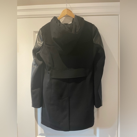 Rudsak coat. Black. Leather sleeves. Size Medium - Picture 5 of 5